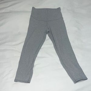 Lululemon grey cropped leggings